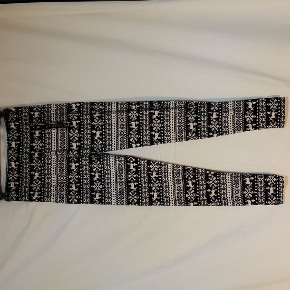 New Mix, OS, Black/white pixilated Reindeer Leggings